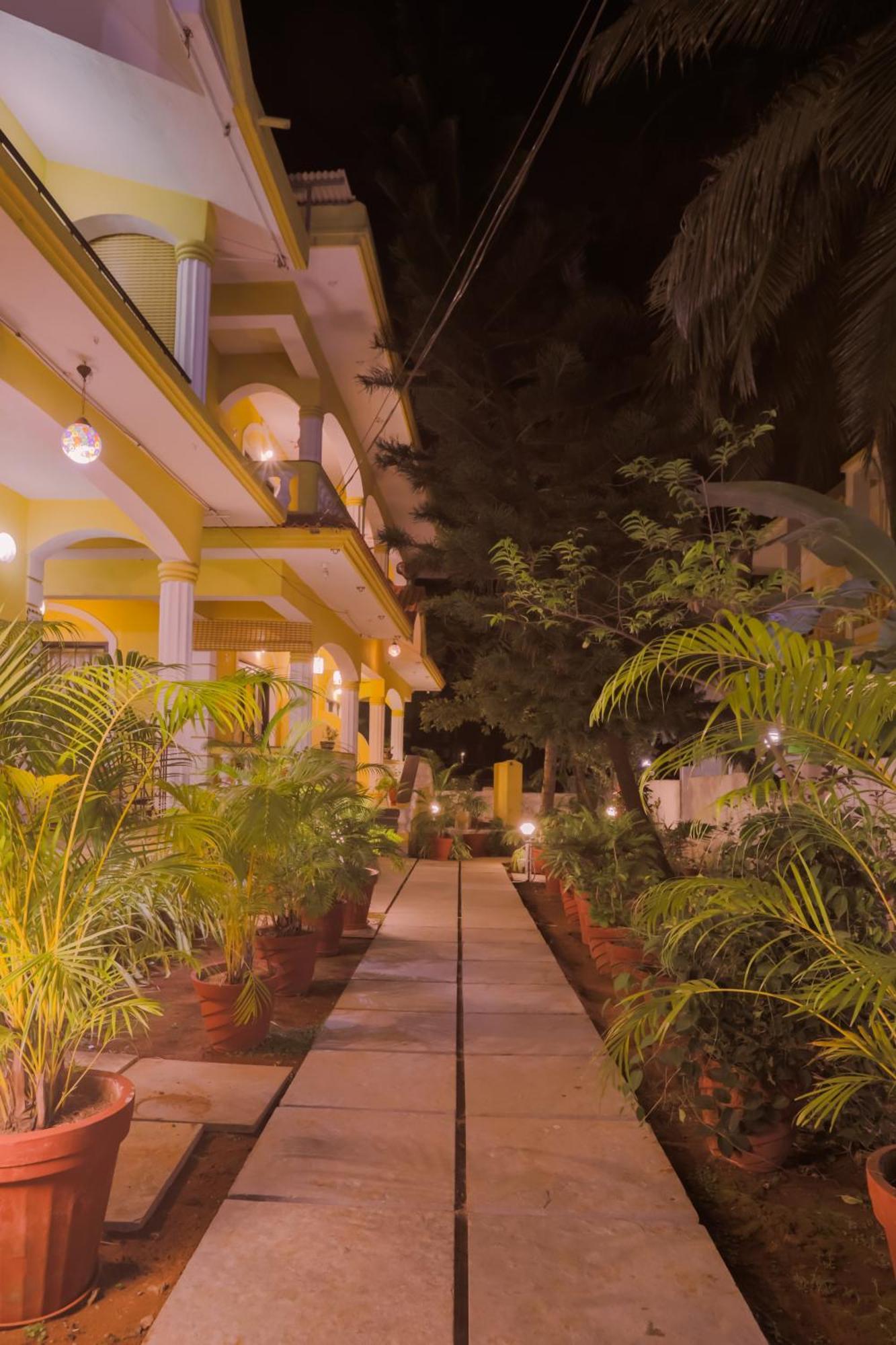 Primavera Holiday Homes-Family Run Goan Guest House Candolim Exterior photo
