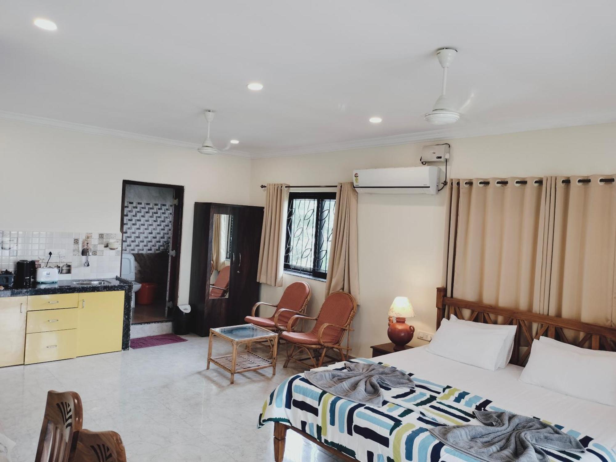 Primavera Holiday Homes-Family Run Goan Guest House Candolim Exterior photo